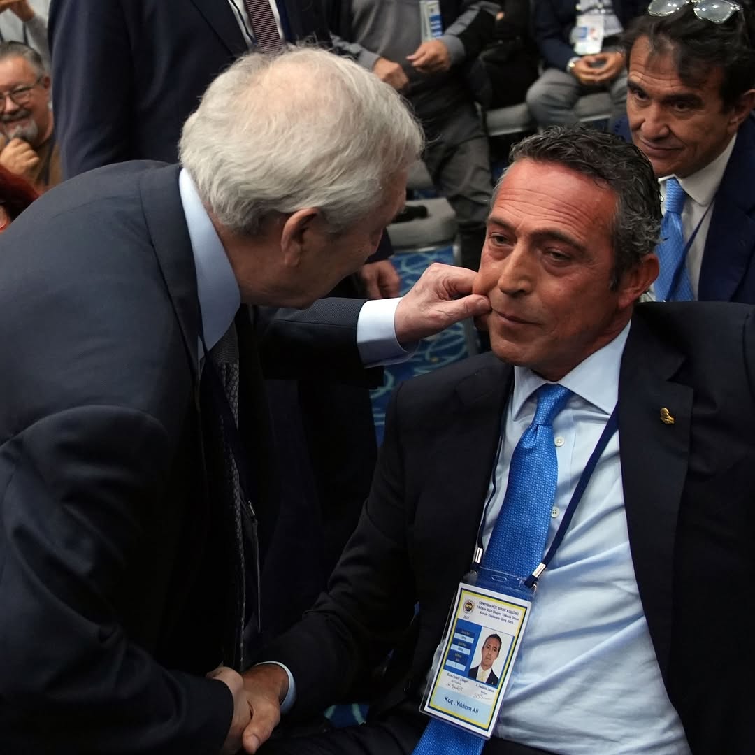 Fenerbahçe'de Tarihi Buluşma: Aziz Yııldırım'dan Ali Koç'a Jest ve Sürpriz Sözler