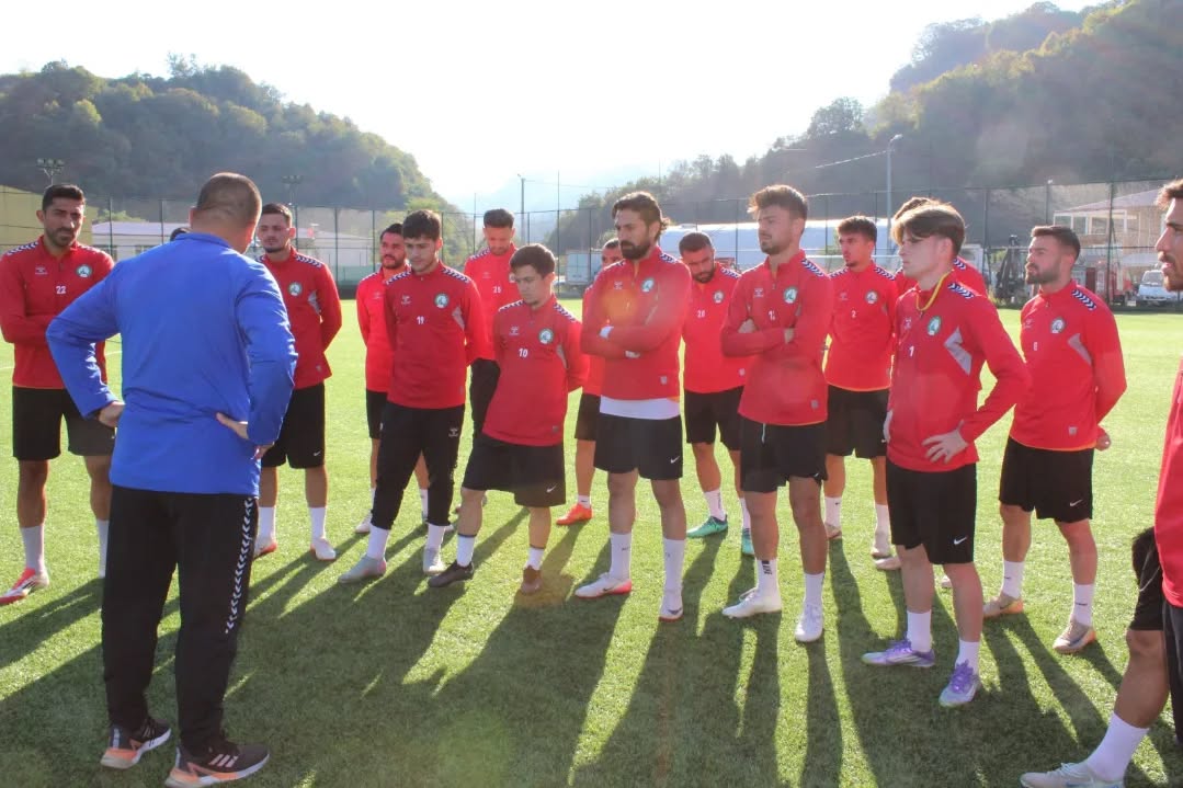 Sivas Belediye Spor, Giresun Yeniyolspor Maçı İçin Giresun'da Son Hazırlıklarını Tamamladı