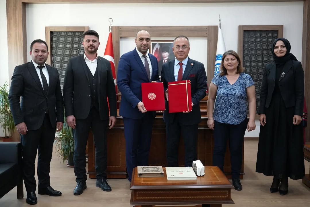 Sivas'ta Eğitim Fakültesi ile Gençlik ve Spor İl Müdürlüğü'nden Anlamlı İş Birliği Protokolü