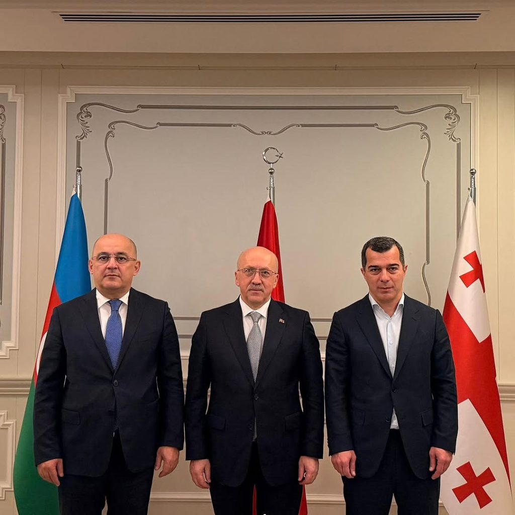 Türkiye, Azerbaycan ve Gürcistan Gümrük İş Birliğini İstanbul’da Masaya Yatırdı