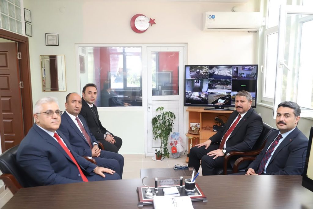 Divriği’de Eğitim İstikrarı: İl Müdürü Fatih Erdoğan İlçe Ziyaretinde Projeleri Değerlendirdi