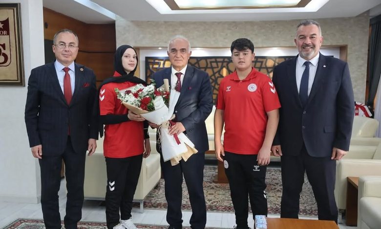 DPiq758DHez | Gündem Sivas™ Haber