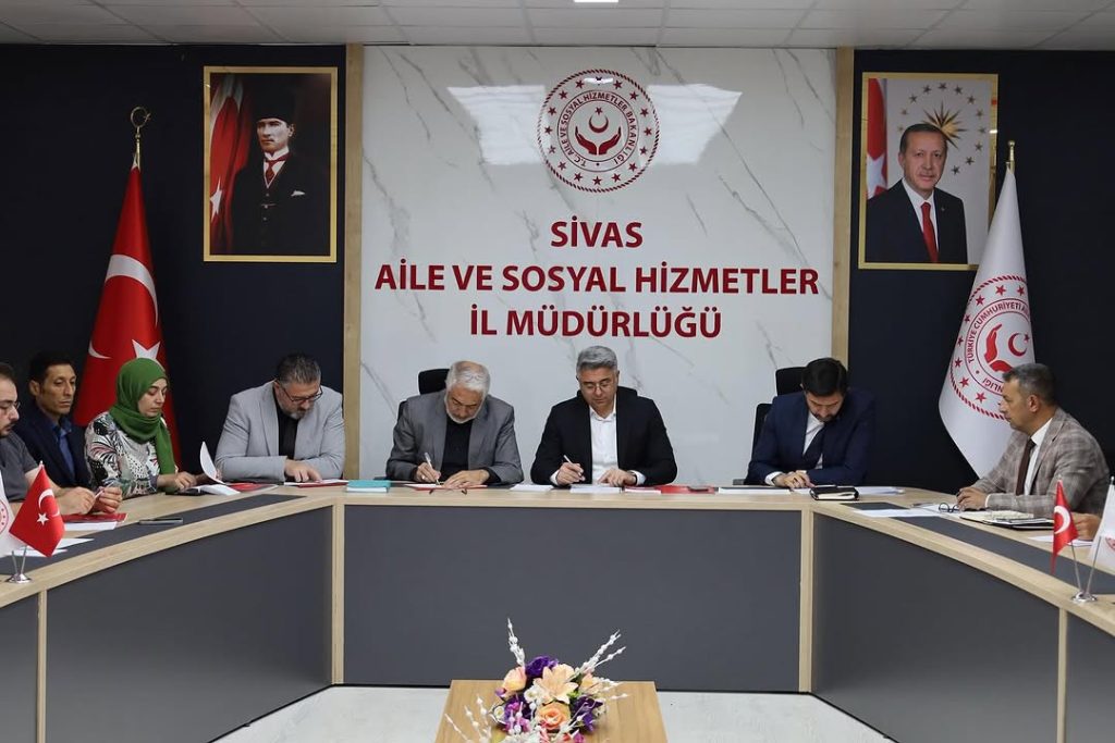 Sivas Aile ve Sosyal Hizmetler İl Müdürlüğü 2025 Yılı 2. Çeyrek Değerlendirme Toplantısını Yaptı