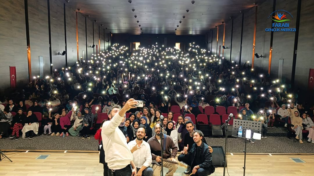 Farabi Gençlik Merkezi'nde Unutulmaz Rock Gecesi