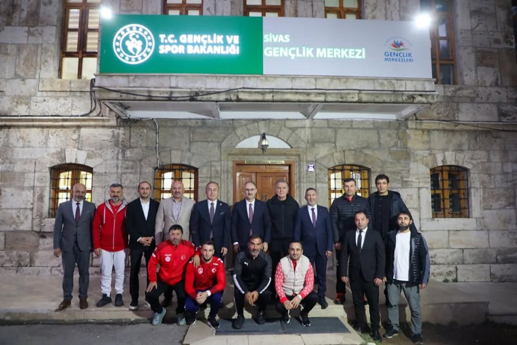 Sivas’ta Güreşin Geleceği Masaya Yatırıldı