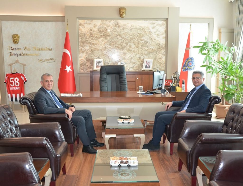 Sivas Aile ve Sosyal Hizmetler İl Müdürü’nden Emniyet Müdürü’ne Hayırlı Olsun Ziyareti