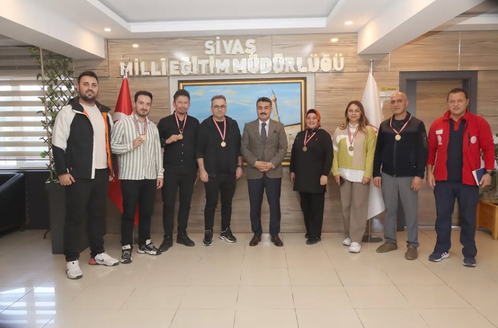 Sivas’ta Milli Eğitim Personeline Dart ve Bocce Turnuvalarında Ödül