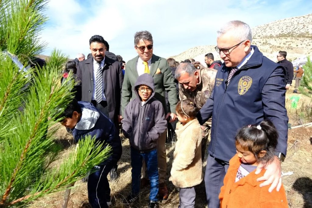 Sivas’ta ÇOGEP Kapsamında Fidan Dikim Etkinliği Düzenlendi