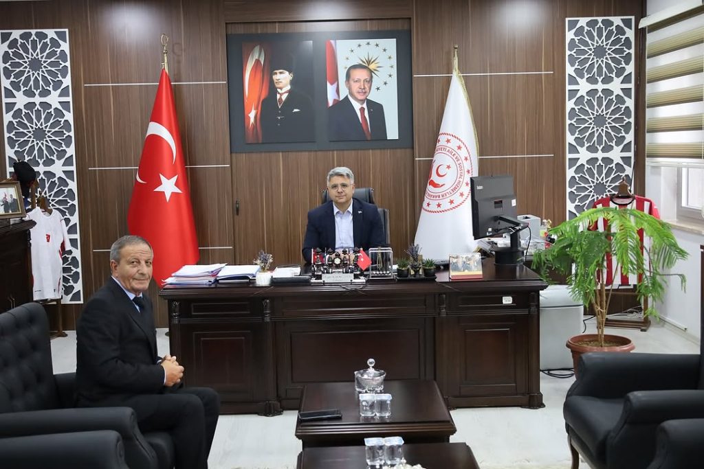 Sivas Aile ve Sosyal Hizmetler İl Müdürü Özgür Kırmızıtaş, Gazeteci Muharrem Tağızade’yi Ağırladı