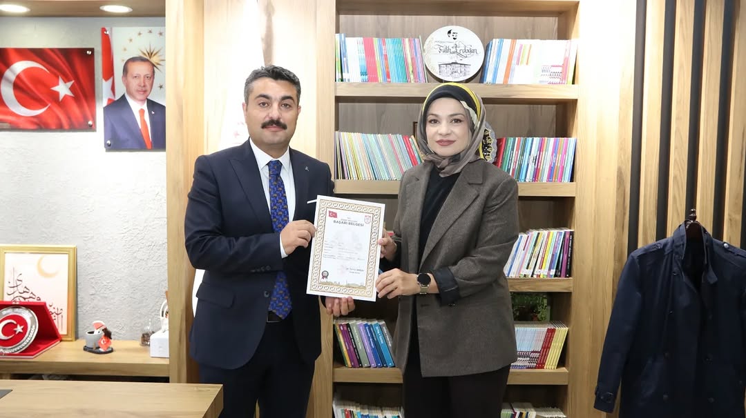 Sivas'ta Öğretmenin Heimlich Manevrası ile Öğrenciyi Kurtarma Başarısı