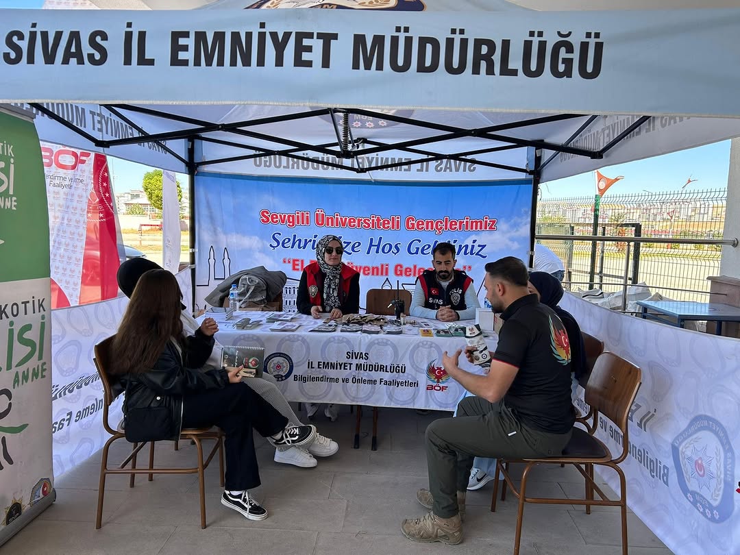 Sivas'ta Öğrencilere Yönelik Terörle Mücadele ve Orman Yangınları Bilgilendirme Projesi