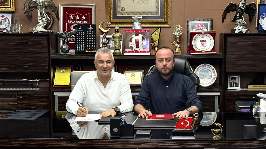 Özbelsan Sivasspor'un Yeni Teknik Direktörü Mehmet Altıparmak Oldu