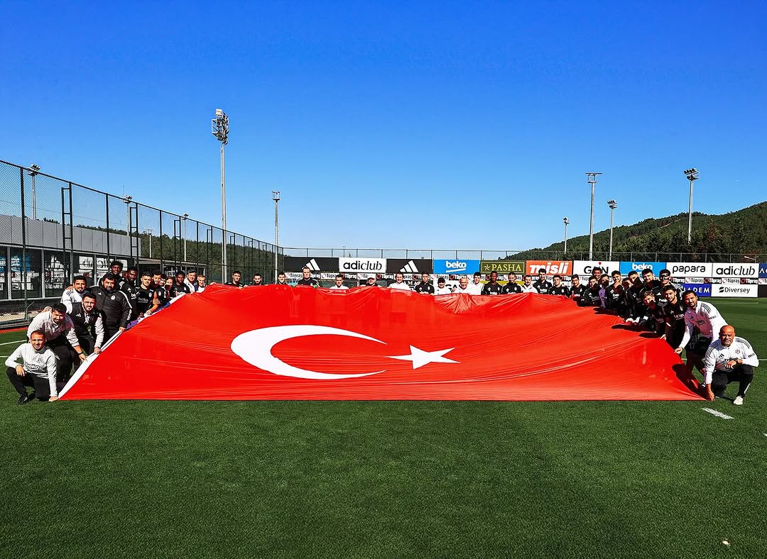 Beşiktaş'tan 29 Ekim Cumhuriyet Bayramı'na Özel Kutlama
