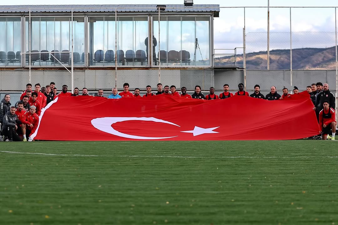 Sivasspor'dan 29 Ekim Cumhuriyet Bayramı'na Özel Kutlama
