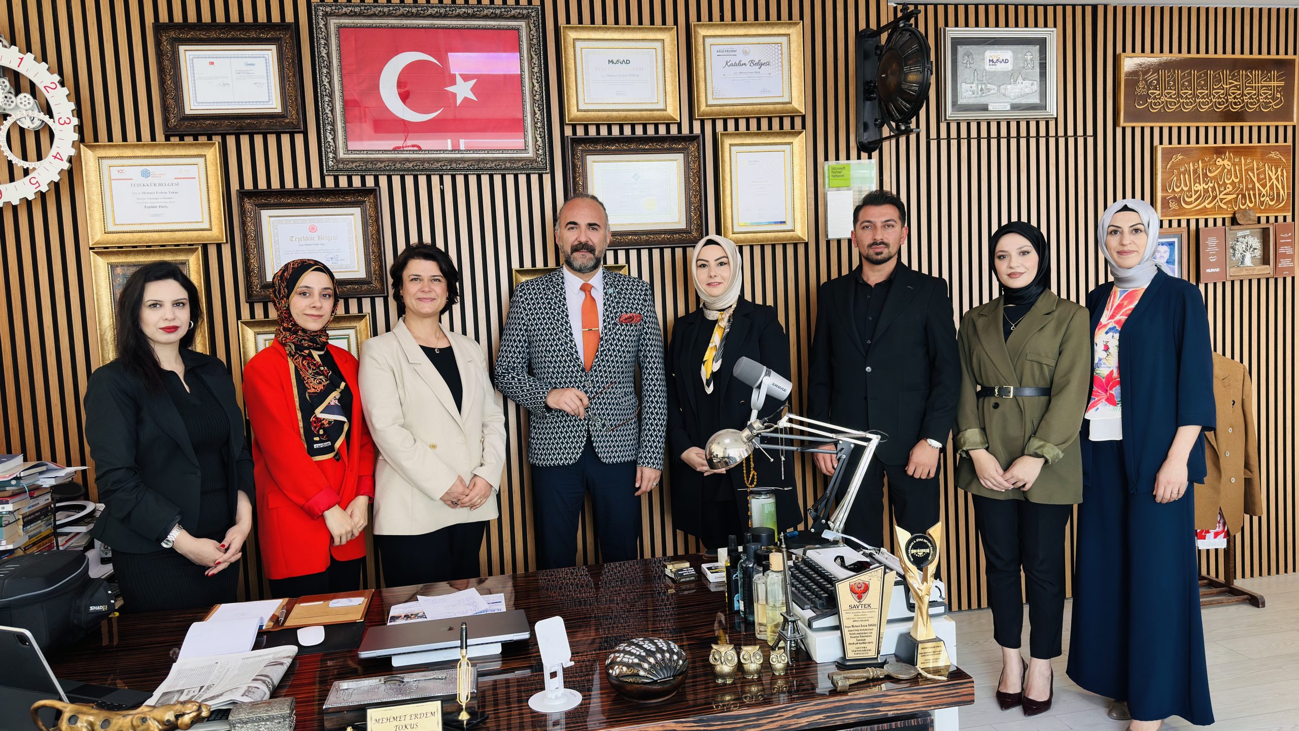 Aileyi Merkeze Alan Sosyal Dayanışma Hareketi; İLK-DER