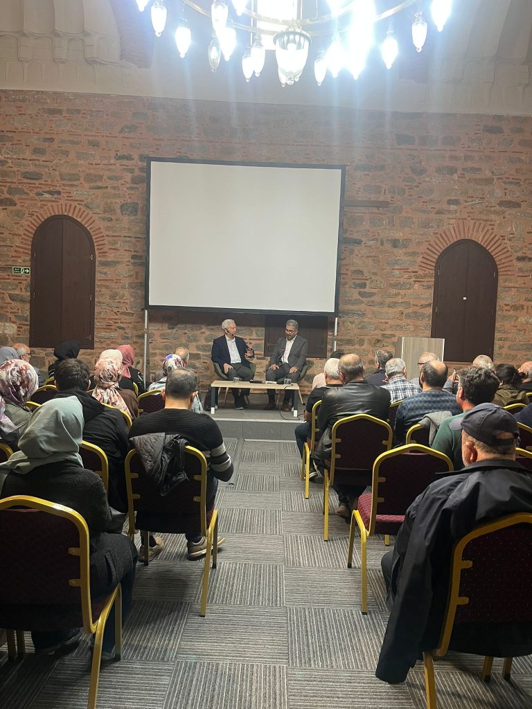 Beşir Ayvazoğlu, Bursa Edebiyat Mahfili’nde Tarih ve Edebiyatı Anlattı