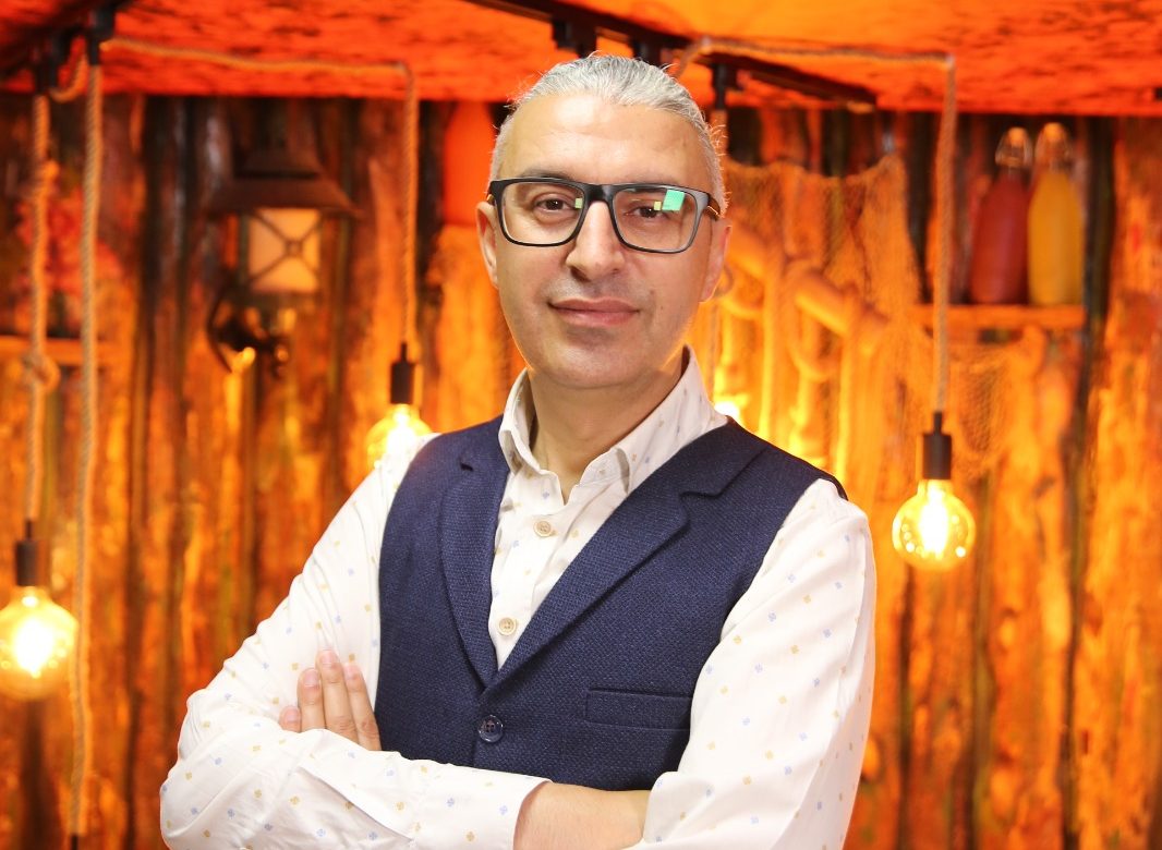 Dr. Öğr. Üyesi Kürşad ÖZKAYNAR Kimdir?