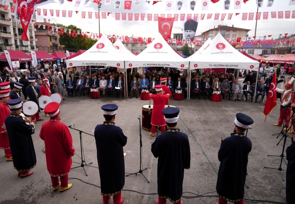 Anadolu'nun Kapısı Ankara'da Açıldı: Keçiören Fatih Stadı'nda Coşkulu Sivas Günleri Başladı! anadoluya acilan kapi sivas gunleri keciorende basladi kecioren.bel .tr 21662 | Gündem Sivas™ Haber