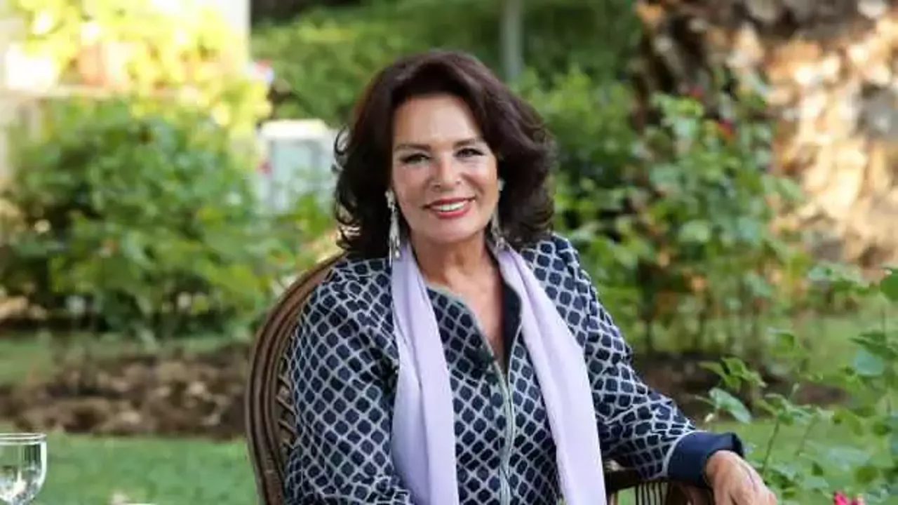 Hülya Koçyiğit Kimdir? Hayatı, Filmleri, Özel Yaşamı ve Ödülleri