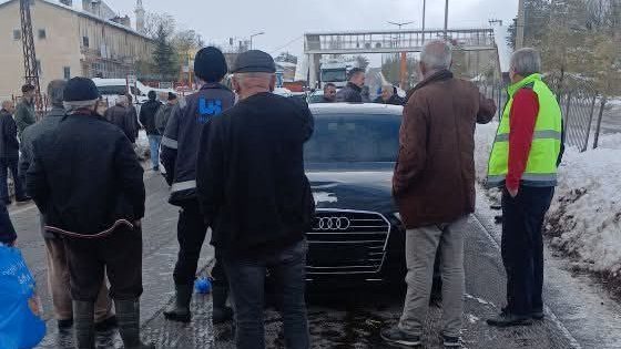 Alacahan Yolunda Korkunç Kaza: Bir Kız Çocuğuna Daha Araç Çarptı! 582627204 2014116432493924 3270220304356342077 n 1 edited | Gündem Sivas™ Haber