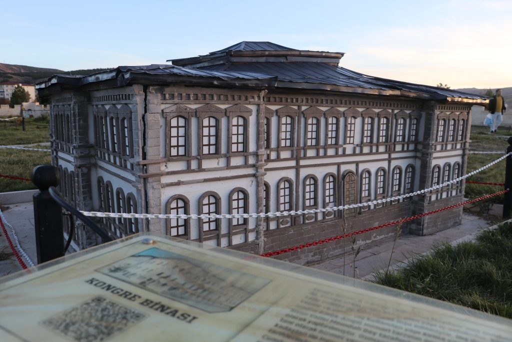 Gökmedrese'den Divriği Ulu Cami'ye: Sivas'ın Kalbi Burada Atıyor AW571826 07 | Gündem Sivas™ Haber