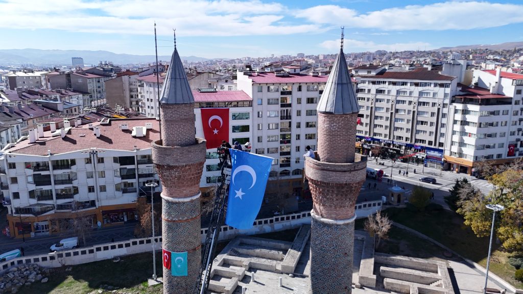 Uygur Zulmüne Sessiz Kalmadılar: Sivas’ta Tarihi Protesto!