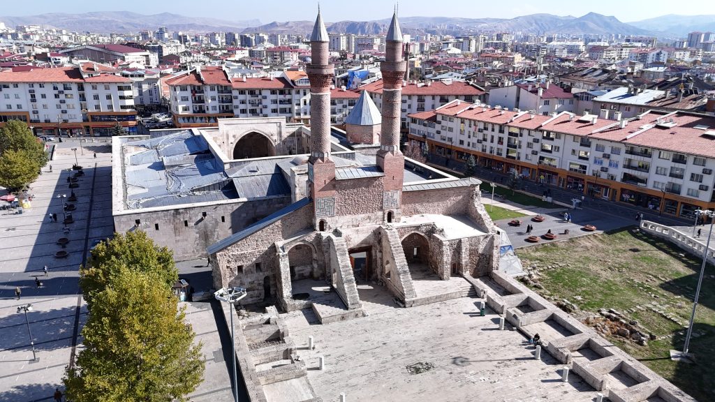 AW573448 06 | Gündem Sivas™ Haber