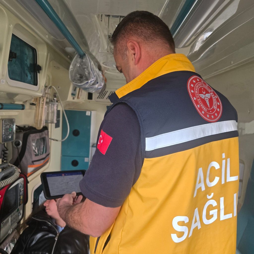 Sivas Sağlıkta Dijital Dönüşüm Başladı: Ambulanslarda EVS Dönemi AW578753 01 | Gündem Sivas™ Haber