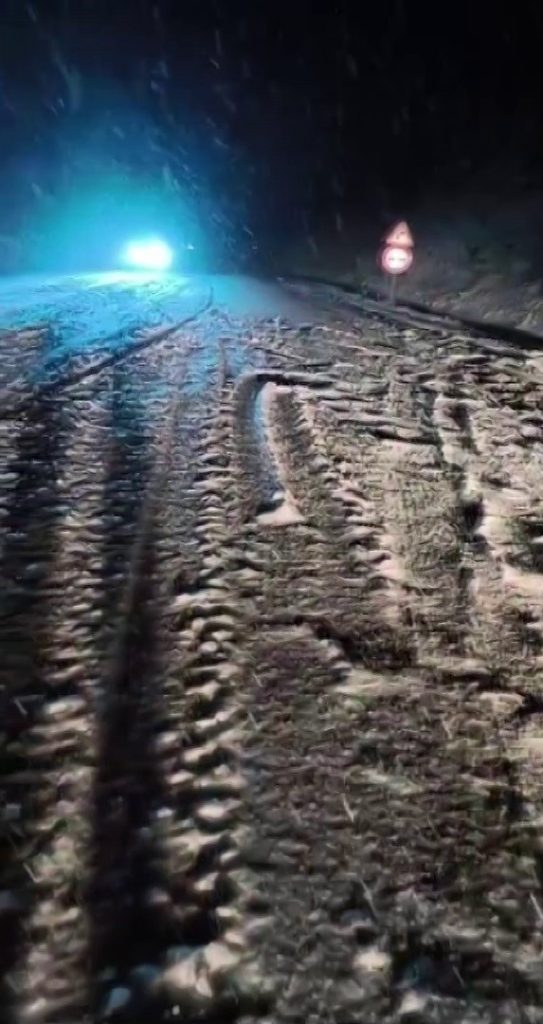 Sivas'ta Kar Yağışı Başladı: Koyulhisar ve Yüksek Kesimler Beyaza Büründü AW579219 06 | Gündem Sivas™ Haber