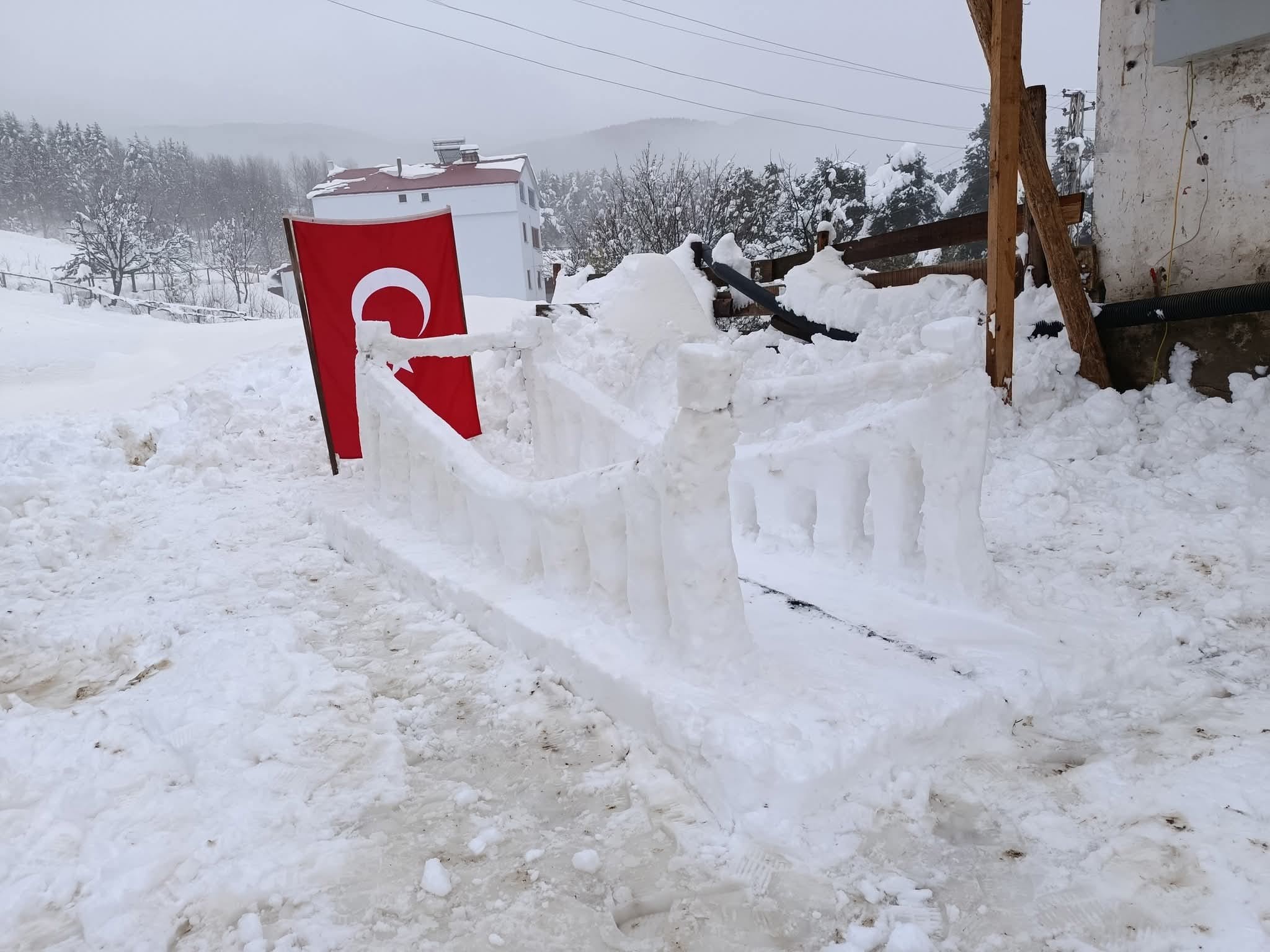 Kardan 15 Temmuz Şehitler Köprüsü, Sivas Koyulhisar'da Görenleri Duygulandırdı