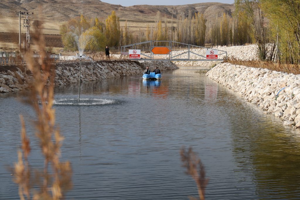 Sivas 1. OSB'den Çevreye Devasa Yatırım: Binlerce Fidan ve 2 Yıl Sonra Balıkçılık Şöleni! AW583855 04 | Gündem Sivas™ Haber