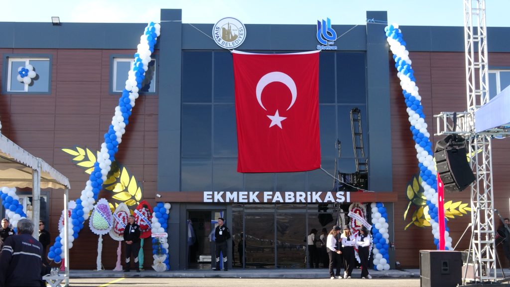 Sivas Belediyesi Yeni Ekmek Fabrikası Açıldı: Günde 192 Bin Ekmek Üretilecek AW584737 04 | Gündem Sivas™ Haber