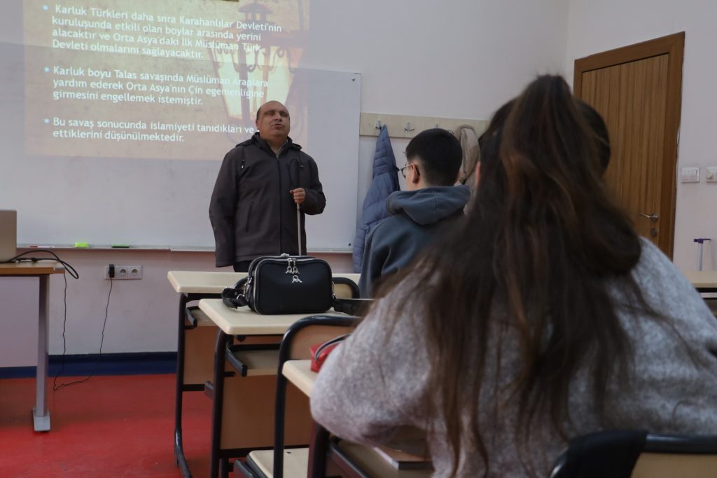 Gönül Teması: Sivas’taki Görme Engelli Öğretmenlerden Engelleri Kaldıran Başarı Hikayesi