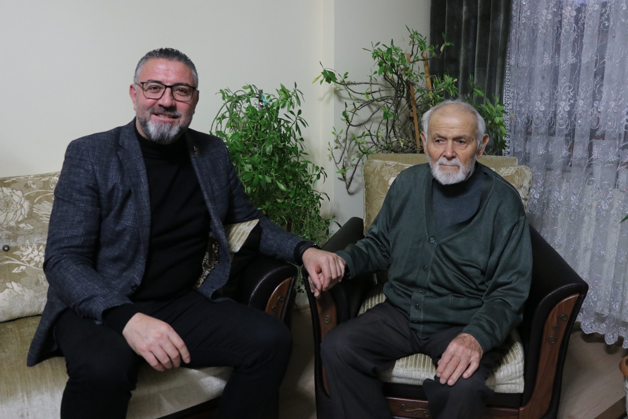 Duygu Dolu Ziyaret: Şehit Babası Emekli Öğretmen Kemal Yılmaz Yalnız Bırakılmadı