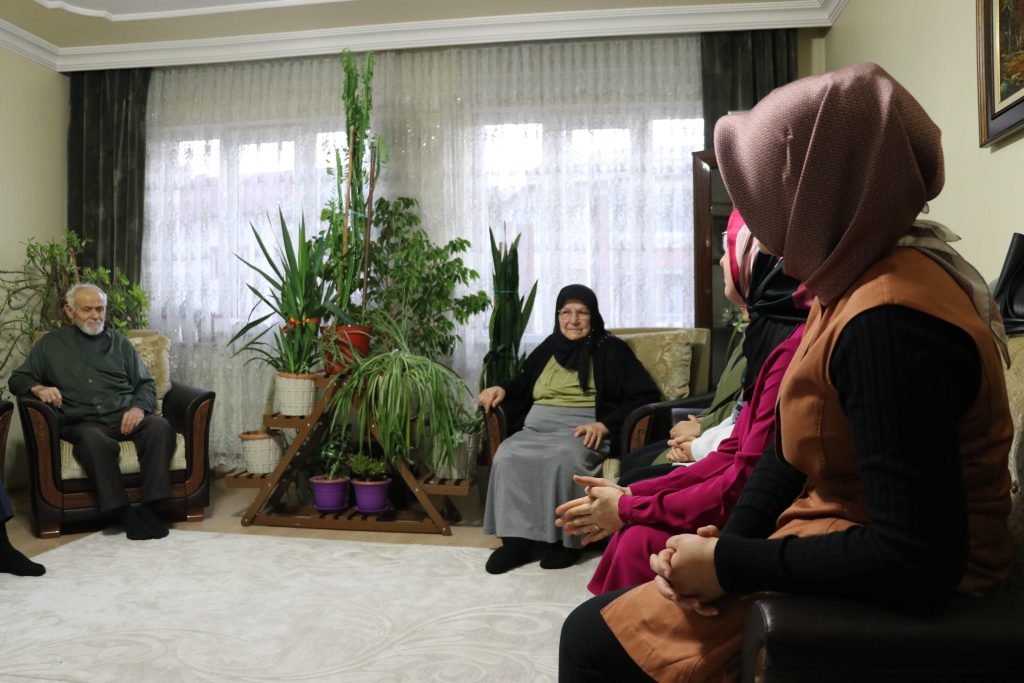 Duygu Dolu Ziyaret: Şehit Babası Emekli Öğretmen Kemal Yılmaz Yalnız Bırakılmadı AW585534 04 | Gündem Sivas™ Haber