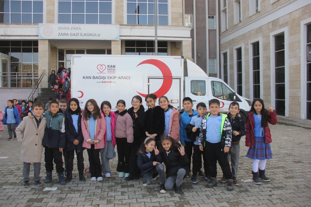 Sivas Zara’da Rekor Kan Bağışı Kampanyası: 8 Saatte 98 Ünite!
