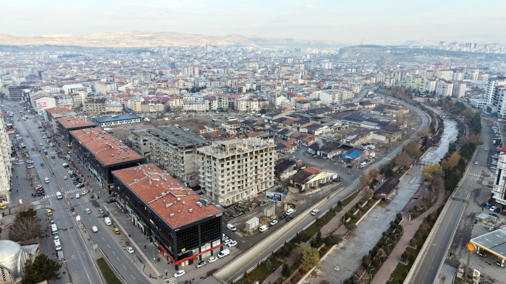 Sivas Eski Sanayi Dönüşüyor: 2. Etap Konut Projesi'nde Geri Sayım Başladı! AW587406 03 | Gündem Sivas™ Haber