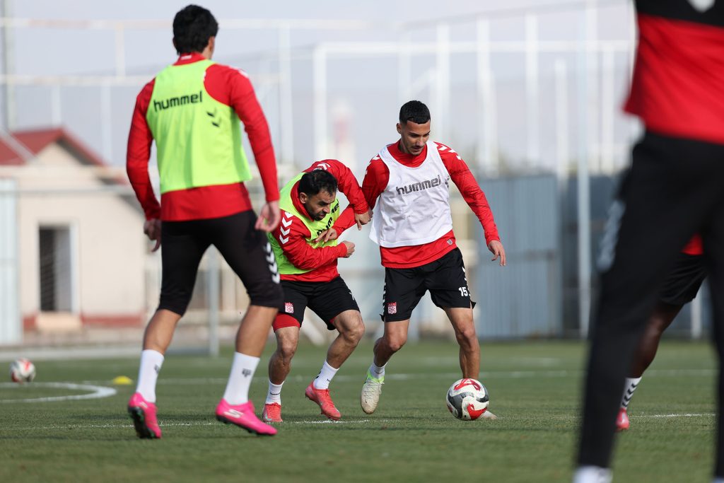 Özbelsan Sivasspor'dan Boluspor Maçı Hazırlıklarına Tam Gaz Devam AW587513 02 | Gündem Sivas™ Haber