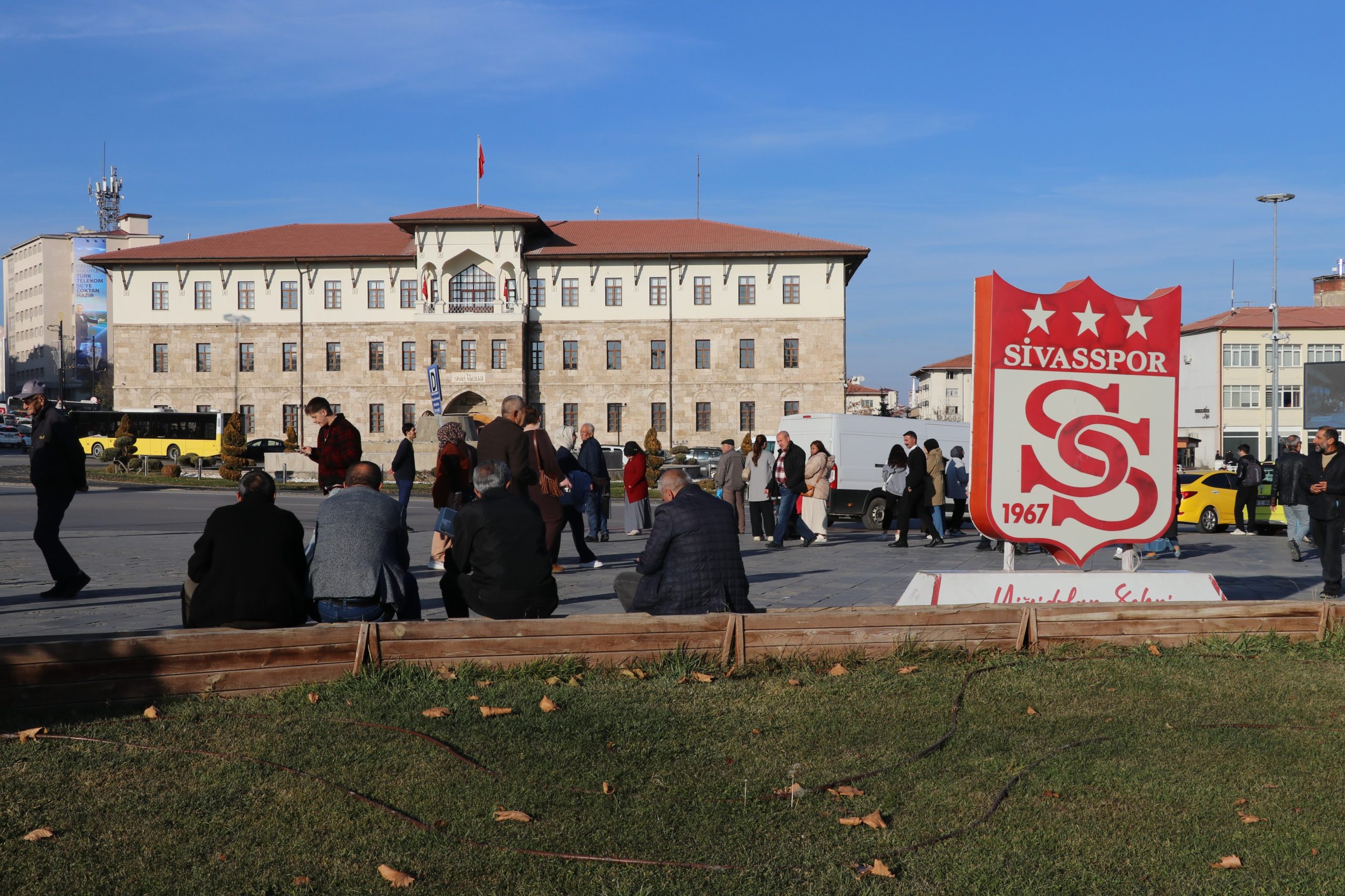 Sivasspor'da Kriz: Luan Campos'un Kaçışı, Yannick Kamanan'ı Akıllara Getirdi