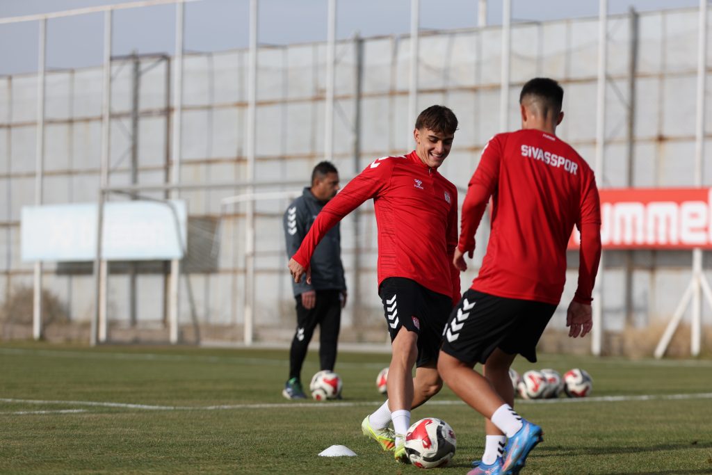 Trendyol 1. Lig: Özbelsan Sivasspor - Boluspor Maçı Öncesi Son Gelişmeler AW589000 03 | Gündem Sivas™ Haber