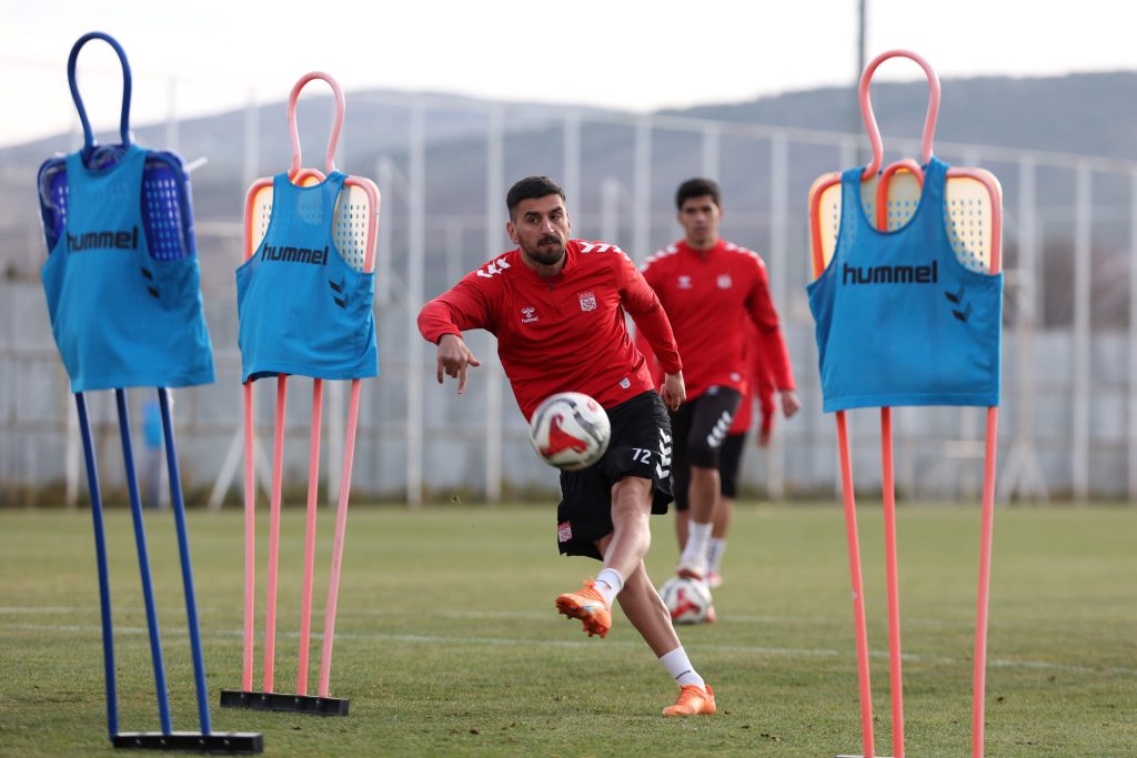 Trendyol 1. Lig: Özbelsan Sivasspor - Boluspor Maçı Öncesi Son Gelişmeler AW589000 06 | Gündem Sivas™ Haber