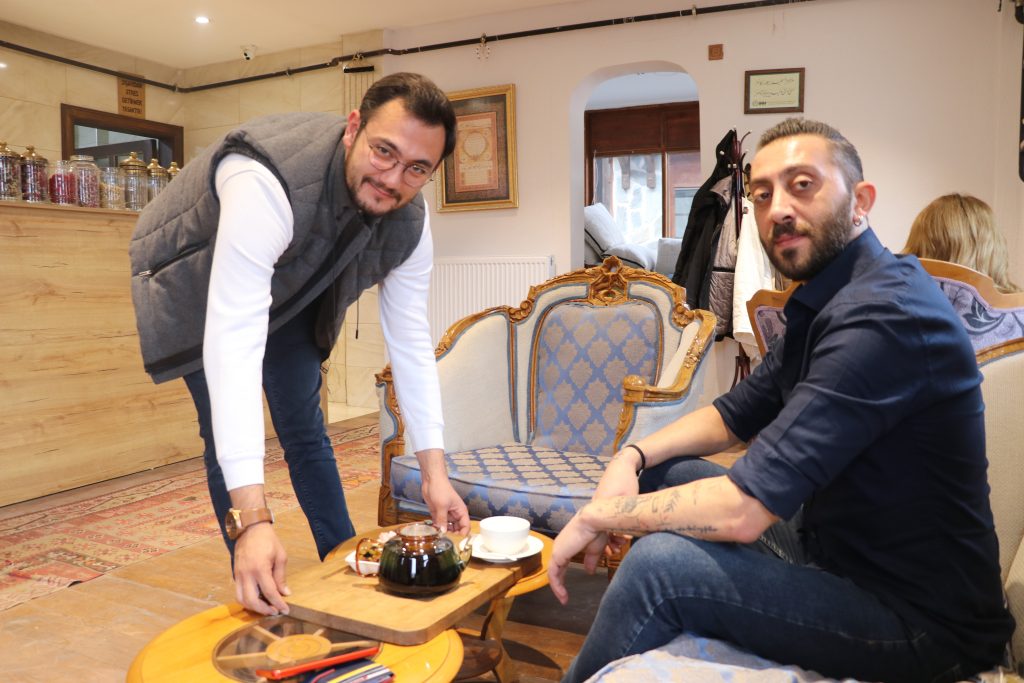 Sivas'ın Gündemi: 50 Çeşit Eşsiz Bitki Çayıyla Kışa Şifa ve Lezzet AW589741 05 | Gündem Sivas™ Haber