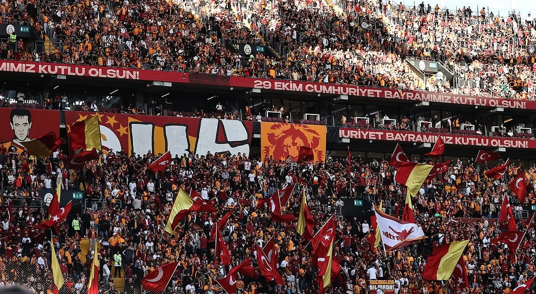Galatasaray'da 29 Ekim Coşkusu: Cumhuriyet Bayramı'nda Anlamlı Kutlama