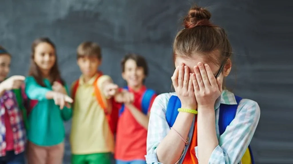 Türkiye’de Akran Zorbalığına Karşı Üç Bakanlıktan Çok Boyutlu Mücadele akran zorbaligi ve akran baskisi 930x500 1 | Gündem Sivas™ Haber