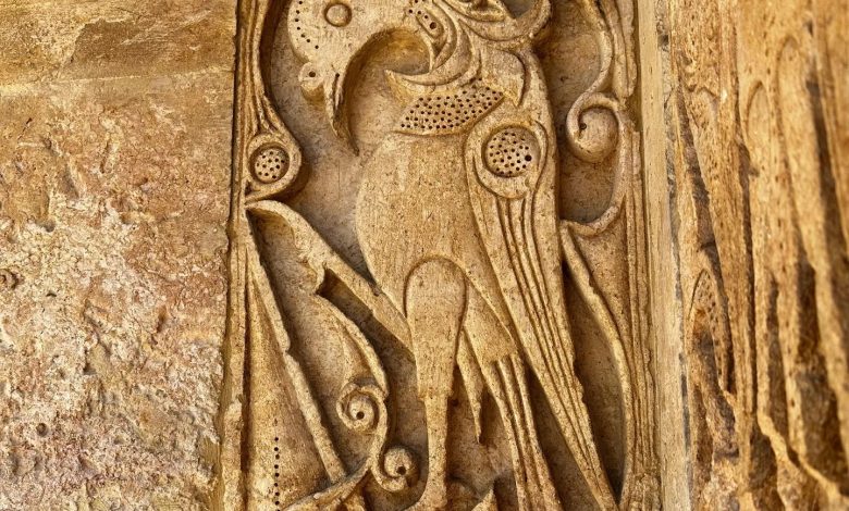 Boynu Bükük Mengücek Doğanının Sırrı: Divriği Ulu Camii’nde 800 Yıllık Mesaj mengucek dogani | Gündem Sivas™ Haber