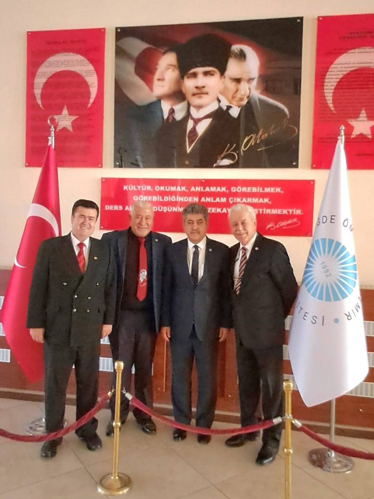 Şehit Ömer Halisdemir’e Vefa: 10. Türk Dünyası Belgesel Film Festivali Niğde’de Devleşti 4 | Gündem Sivas™ Haber