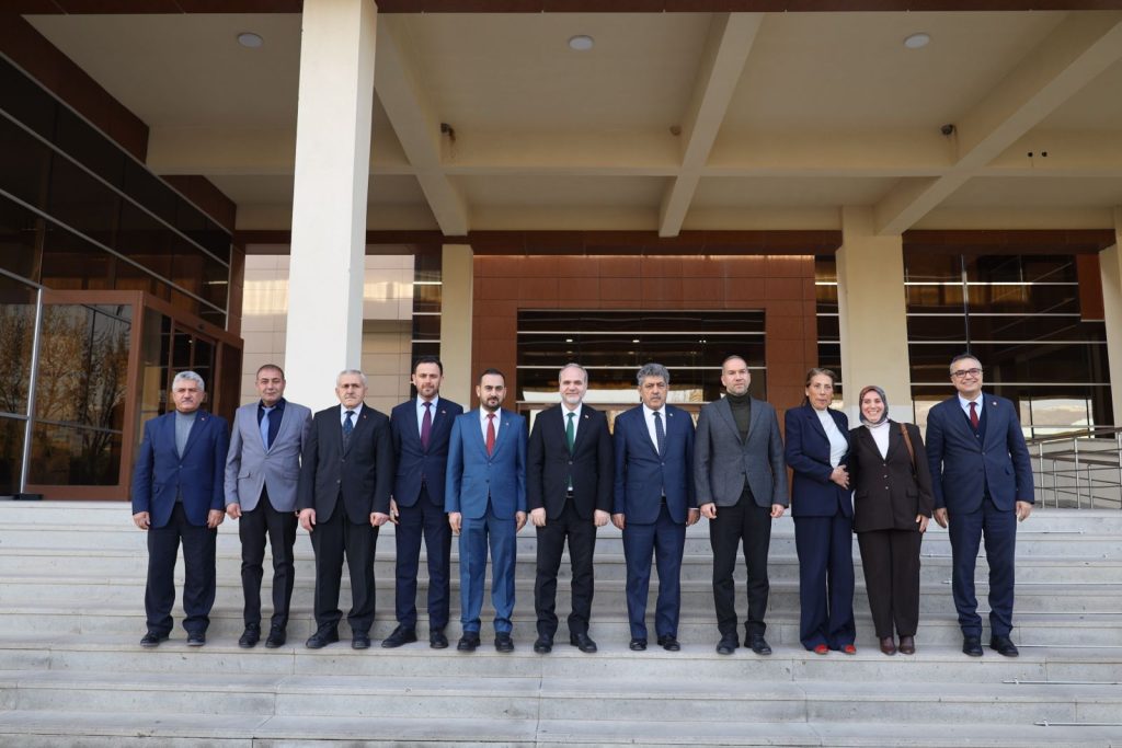 Şehit Ömer Halisdemir’e Vefa: 10. Türk Dünyası Belgesel Film Festivali Niğde’de Devleşti 5 | Gündem Sivas™ Haber