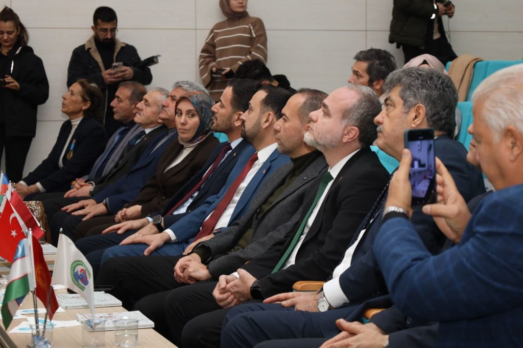 Şehit Ömer Halisdemir’e Vefa: 10. Türk Dünyası Belgesel Film Festivali Niğde’de Devleşti 6 | Gündem Sivas™ Haber