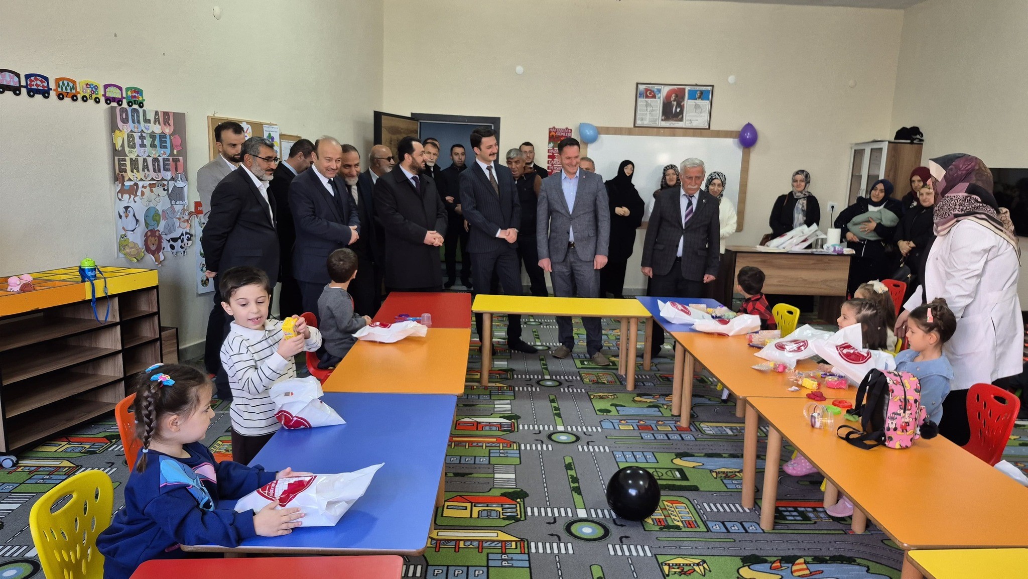 Koyulhisar'da 4-6 Yaş ve Kız Kur'an Kursları Hizmete Açıldı: Dini Eğitime Büyük Katkı