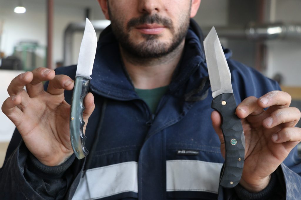 Sivas Bıçakçılığı Sanatı: El Yapımı Bıçakların Fabrikasyon Üretime Karşı Üstünlüğü AW590297 04 | Gündem Sivas™ Haber